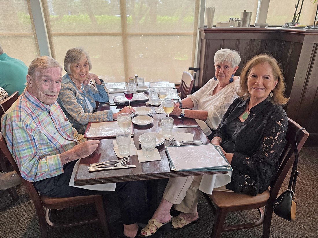 Gil and Sharon Allis with Sharon Smith and Barbara Coady at their table